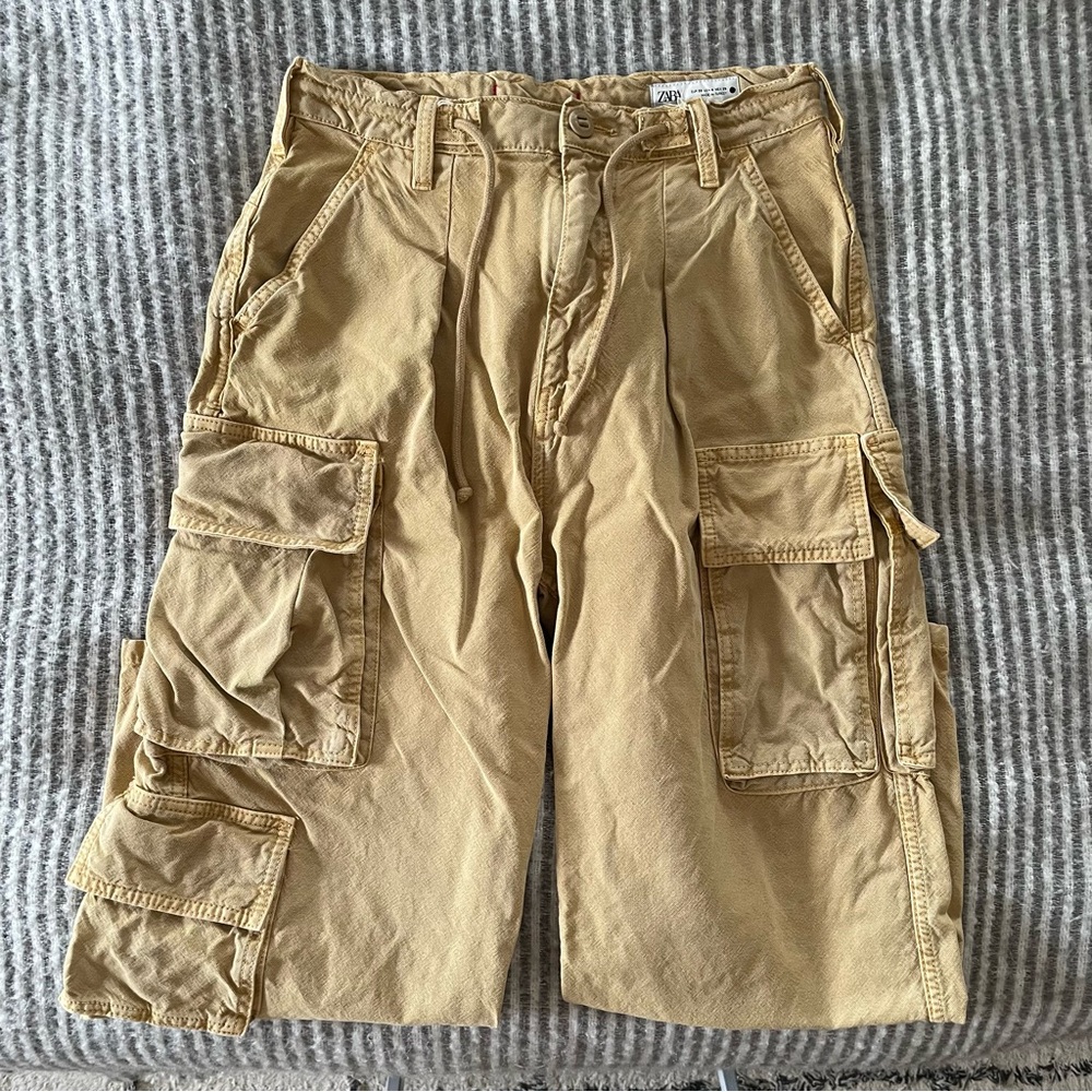 Zara Barrel Leg Cargo Pant